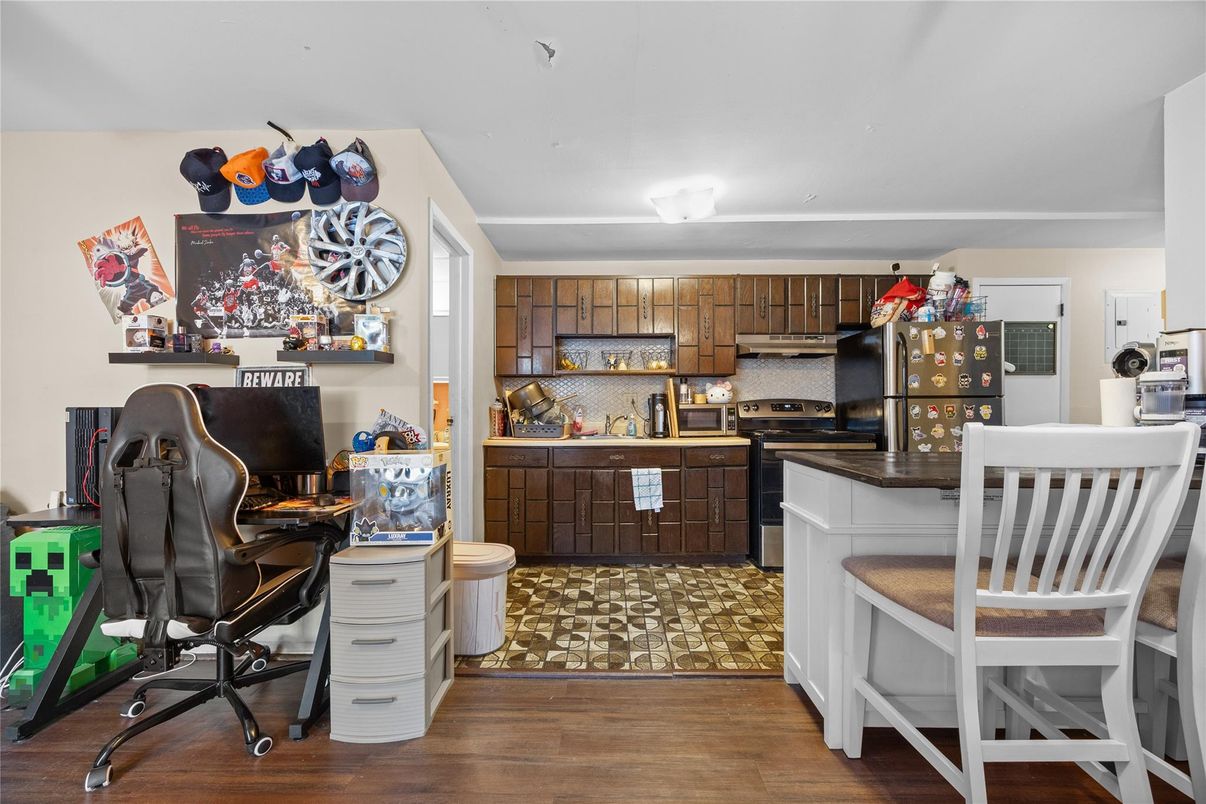 Interior, Kitchen, Stainless Steel Appliances, Wood Texture Flooring
