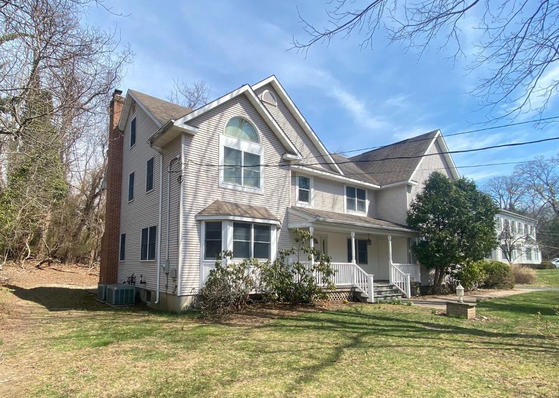 Exterior, Facade, Queen Anne Victorian