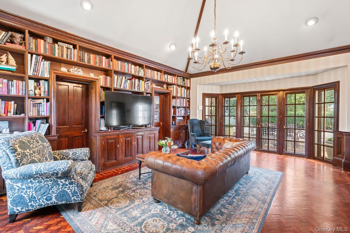 Chandelier, Interior, Living room, Recessed Lighting, Wood Texture Flooring