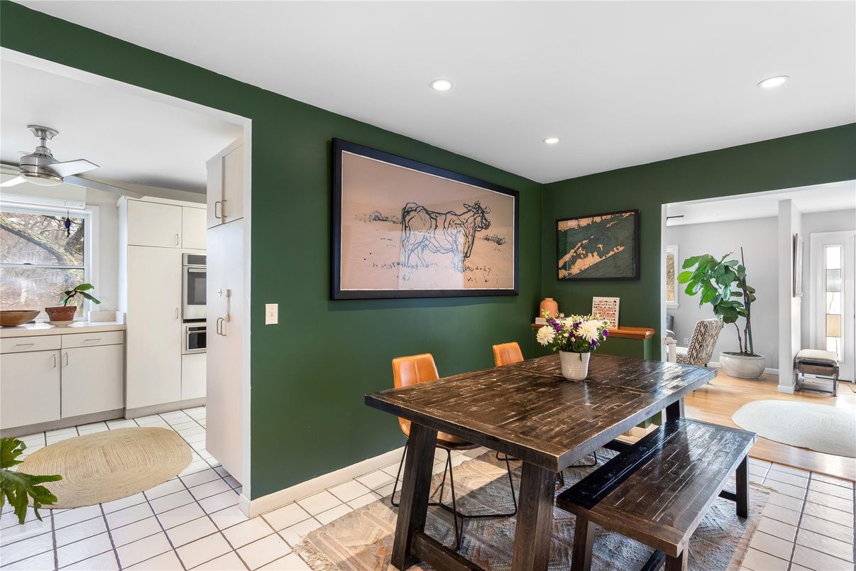 Dining room, Interior, Kitchen, Recessed Lighting