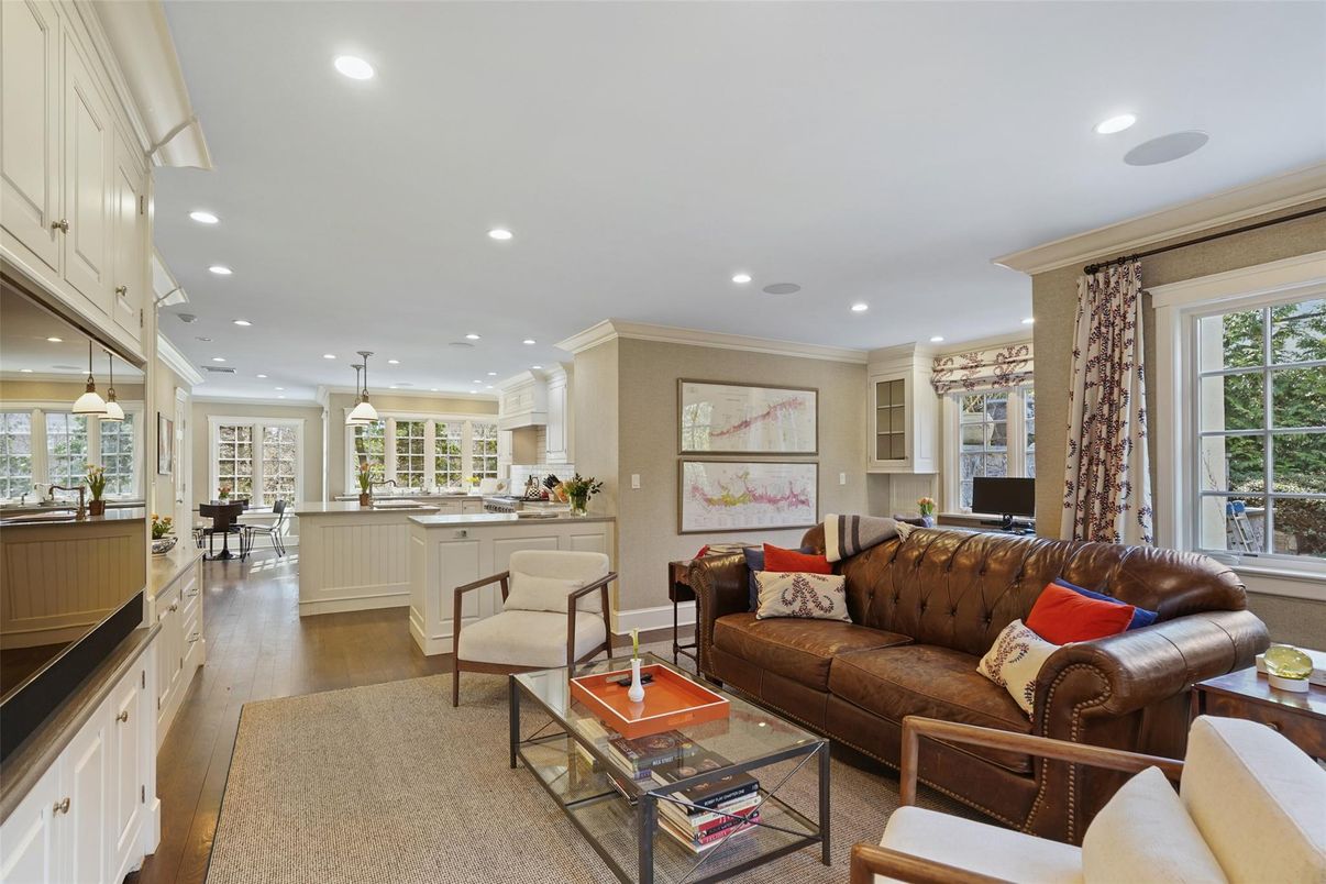 Interior, Kitchen, Living room, Pendant Lights, Recessed Lighting, Wood Texture Flooring