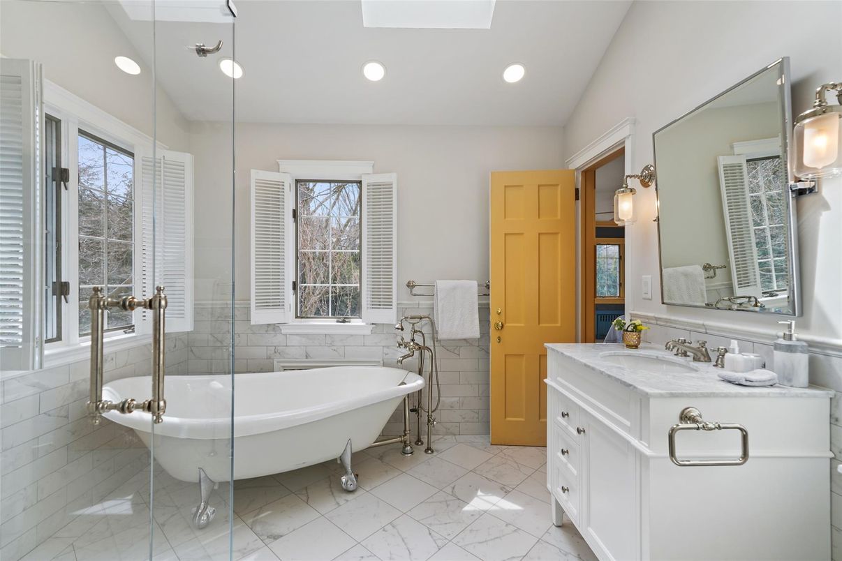 Bathroom, Dual Sink Vanities, Free Standing Baths, Interior, Marble, Recessed Lighting