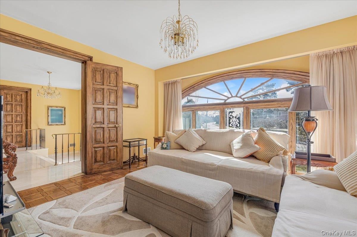 Chandelier, Interior, Living room