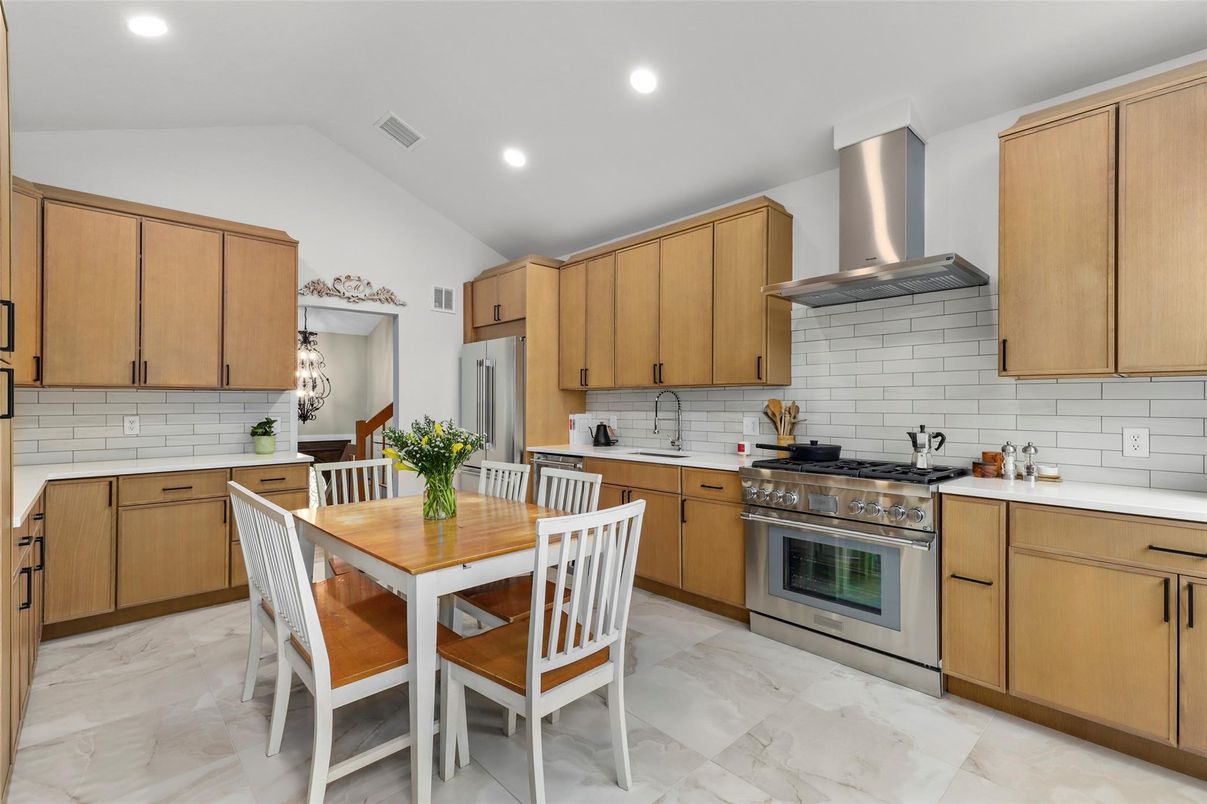Dining room, Interior, Kitchen, Marble, Recessed Lighting, Stainless Steel Appliances