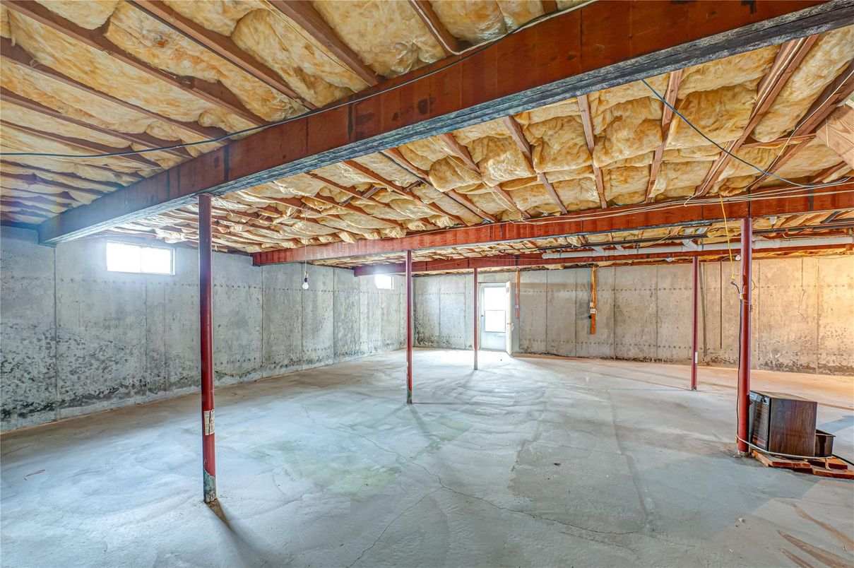 Interior, Wooden Beams