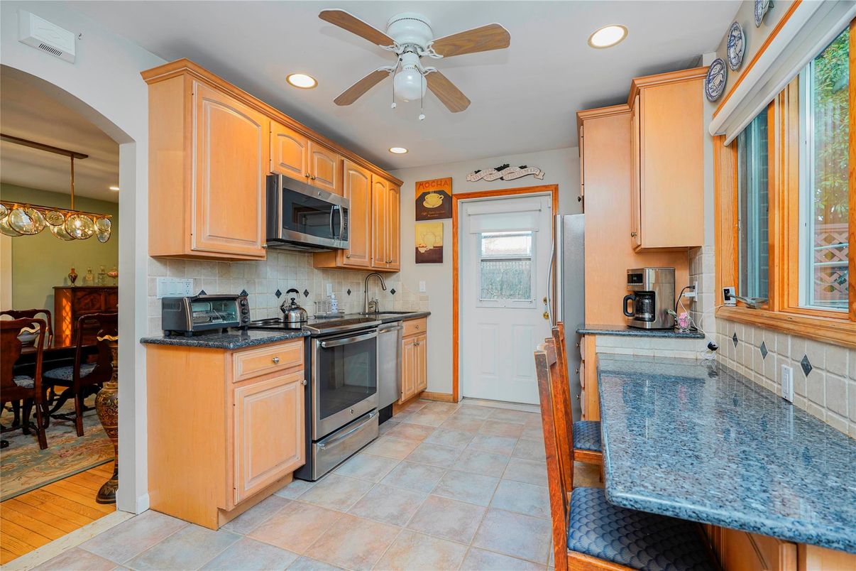 Dining room, Interior, Kitchen, Pendant Lights, Recessed Lighting