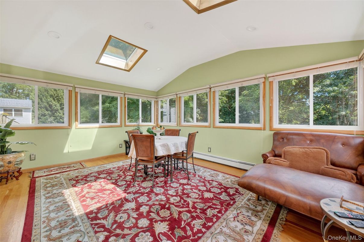 Dining room, Interior, Sun Room, Wood Texture Flooring