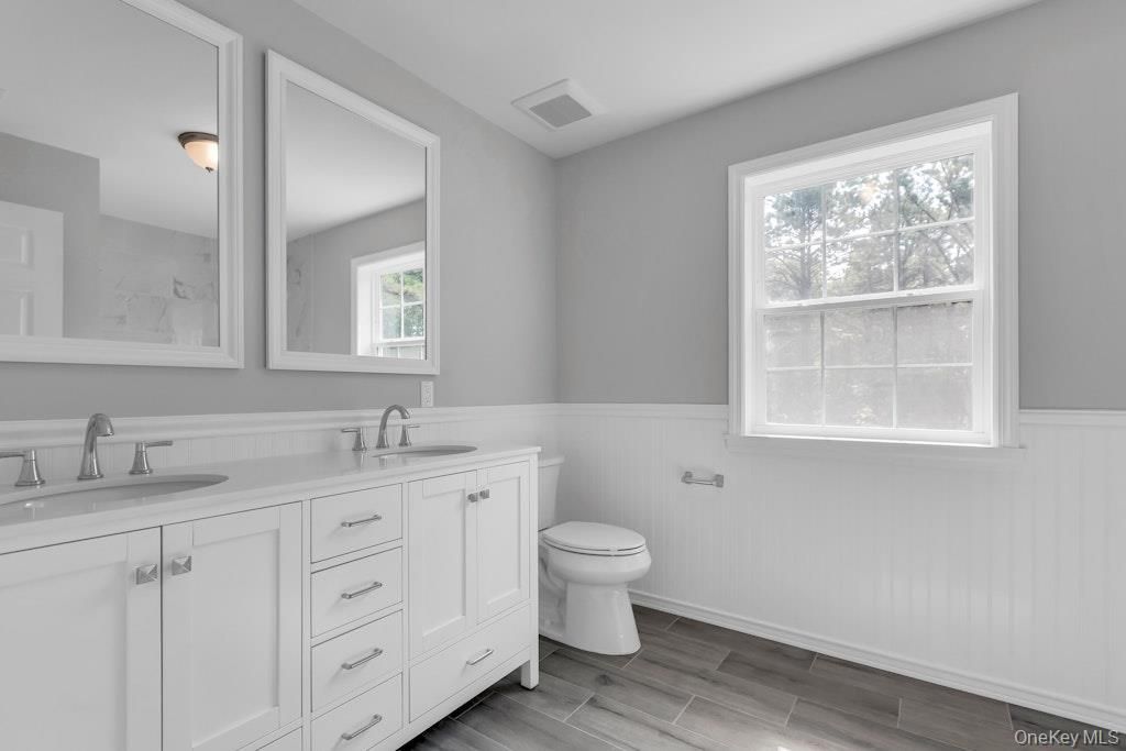 Bathroom, Dual Sink Vanities, Interior, Wood Texture Flooring