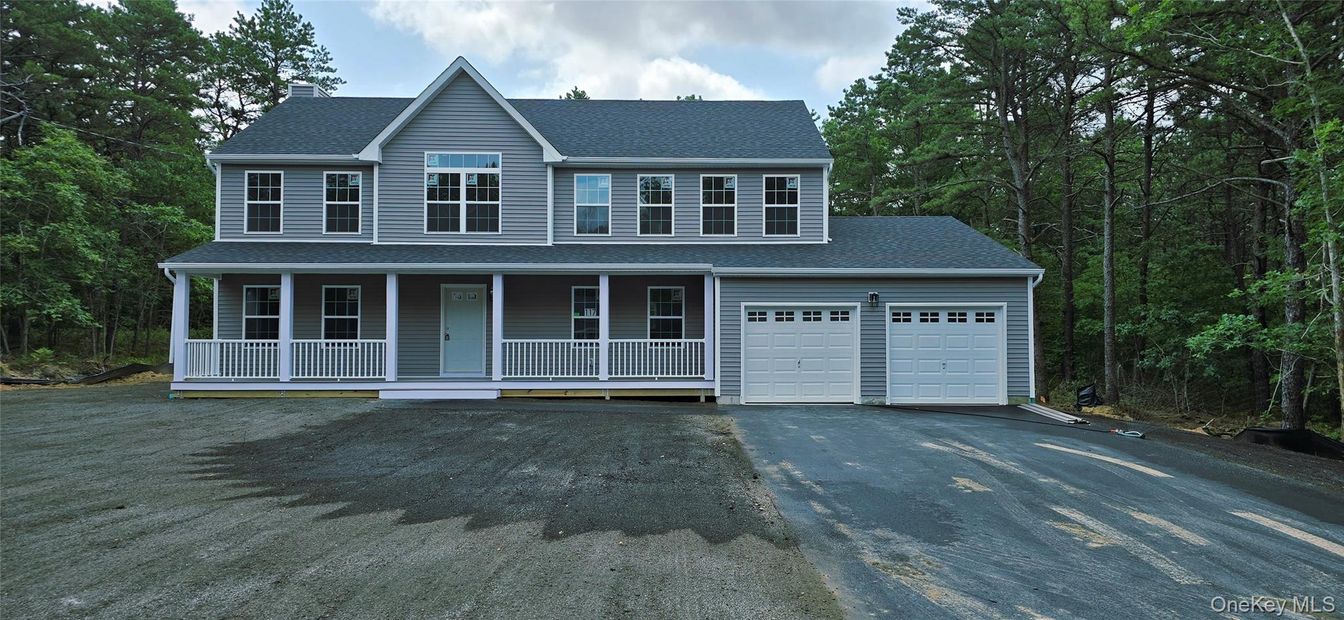Attached, Exterior, Facade, Farmhouse