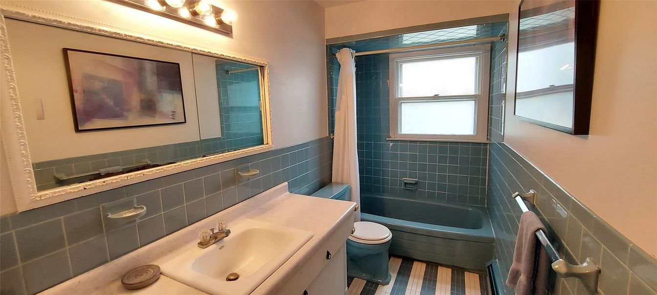 Bathroom, Dual Sink Vanities, Interior, Wood Texture Flooring