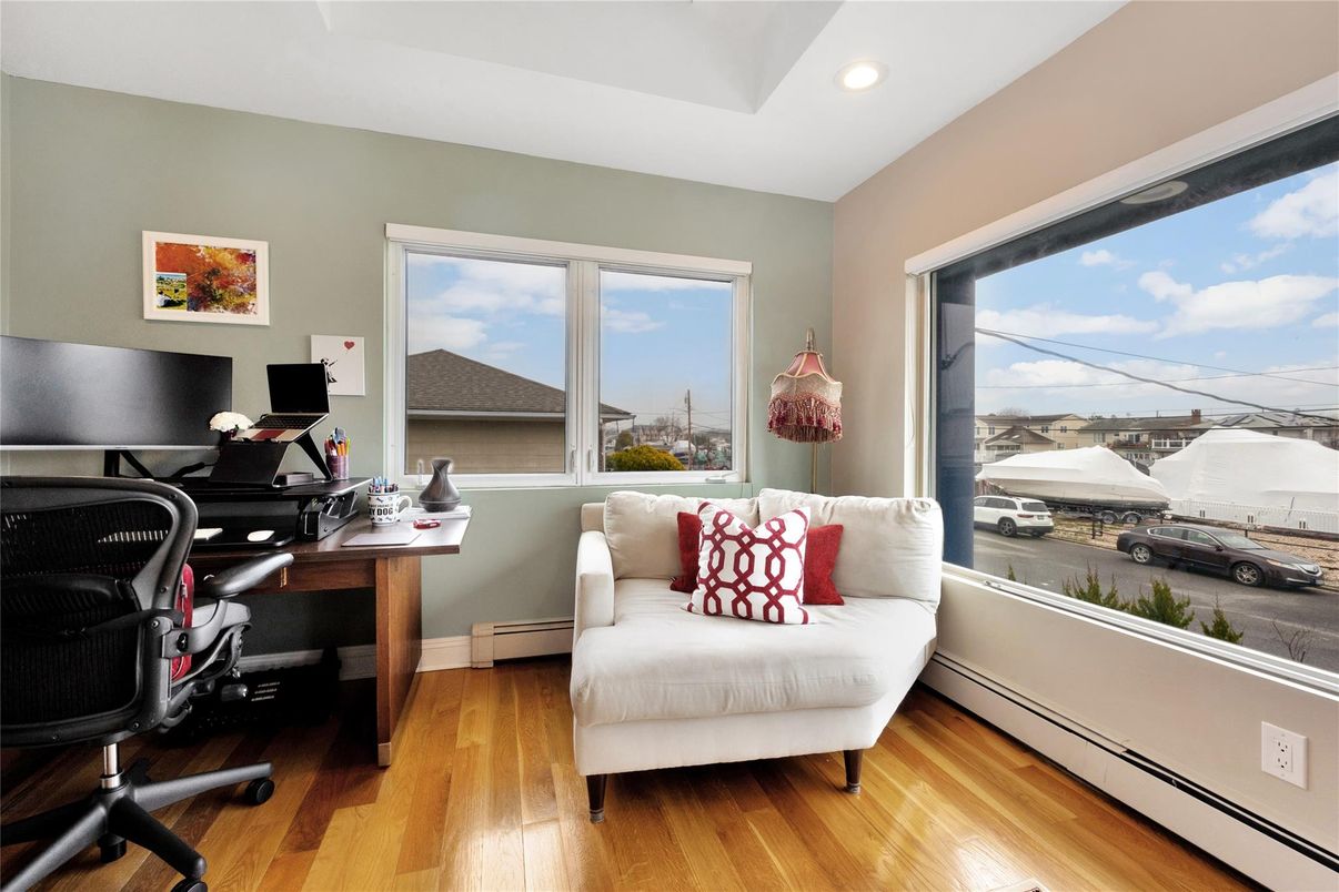 Home Office, Interior, Recessed Lighting, Wood Texture Flooring