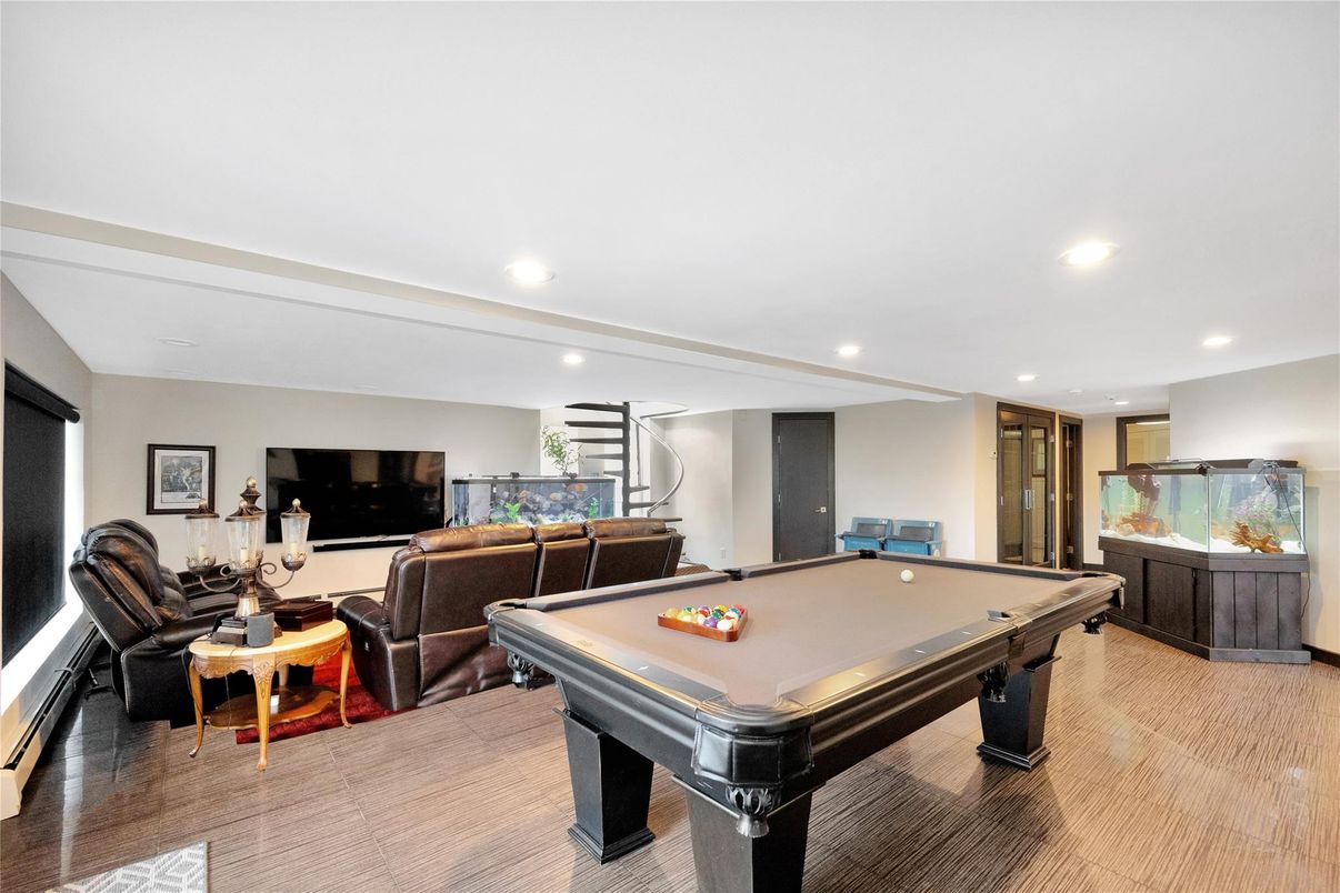 Billiard Table, Game Room, Interior, Living room, Recessed Lighting, Wood Texture Flooring