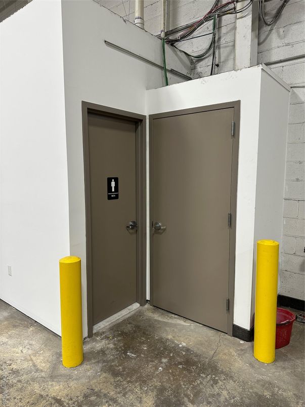 Elevator, Interior