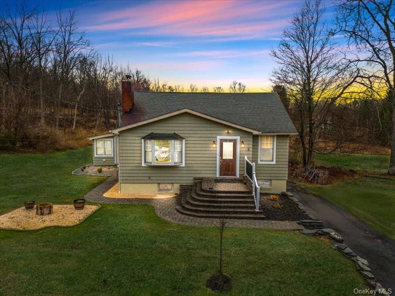 Backyard, Exterior, Facade, Cape Cod