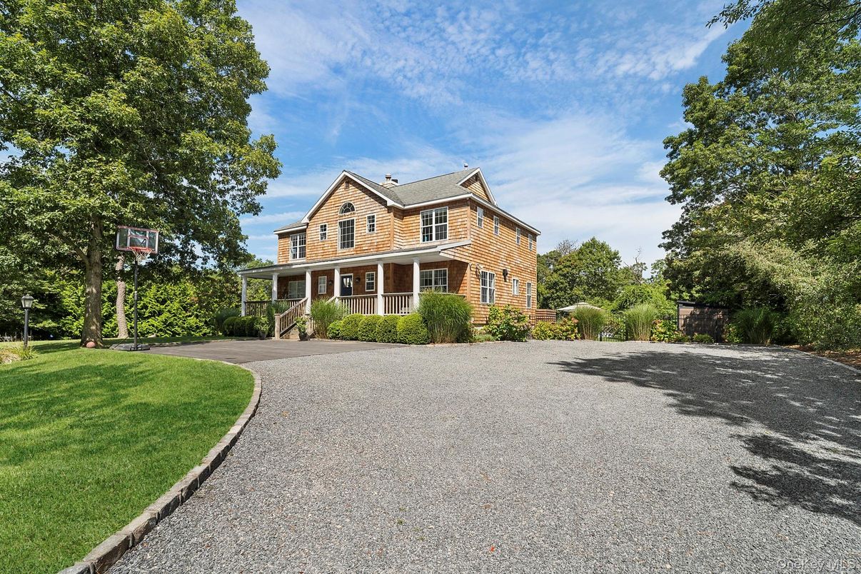 Backyard, Exterior, Facade, Brick Facade, Georgian