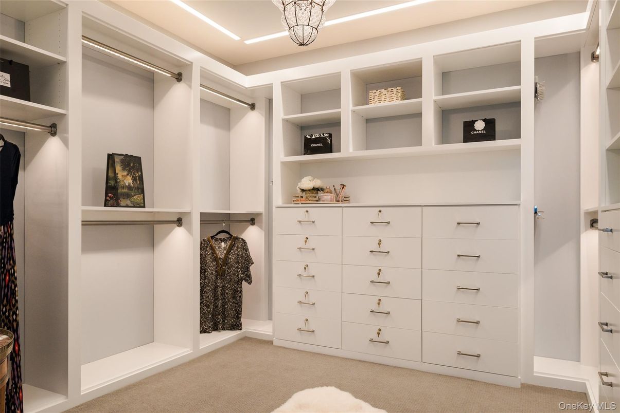 Interior, Pendant Lights, Walk-in Closets