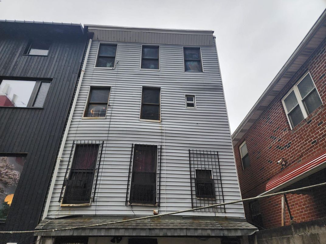 Exterior, Facade, Brick Facade, Rowhouse