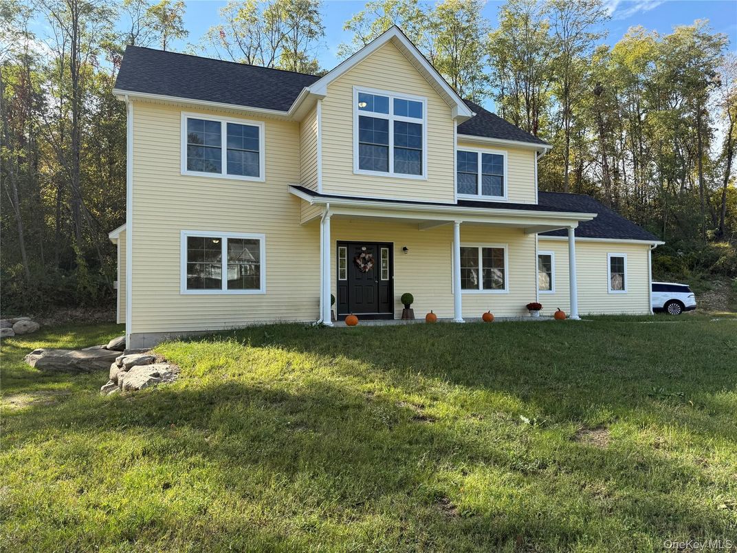 Exterior, Facade, Farmhouse