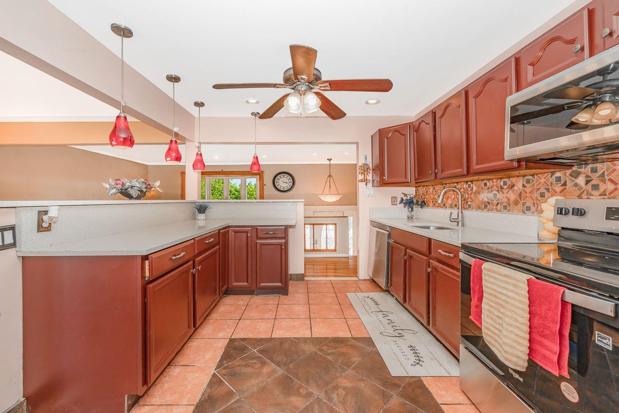 Interior, Kitchen, Pendant Lights, Recessed Lighting