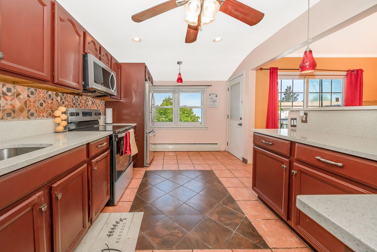 Interior, Kitchen, Pendant Lights, Recessed Lighting
