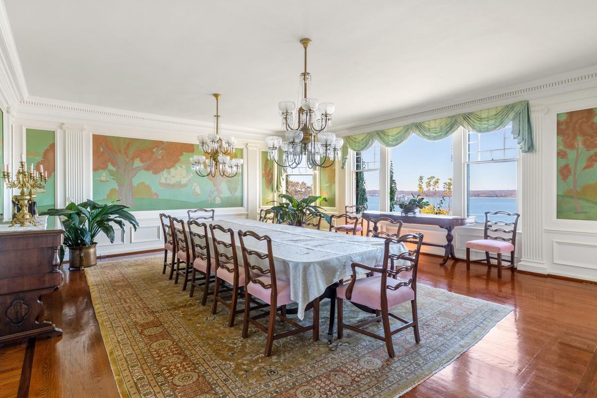 Chandelier, Dining room, Interior, Water, Wood Texture Flooring