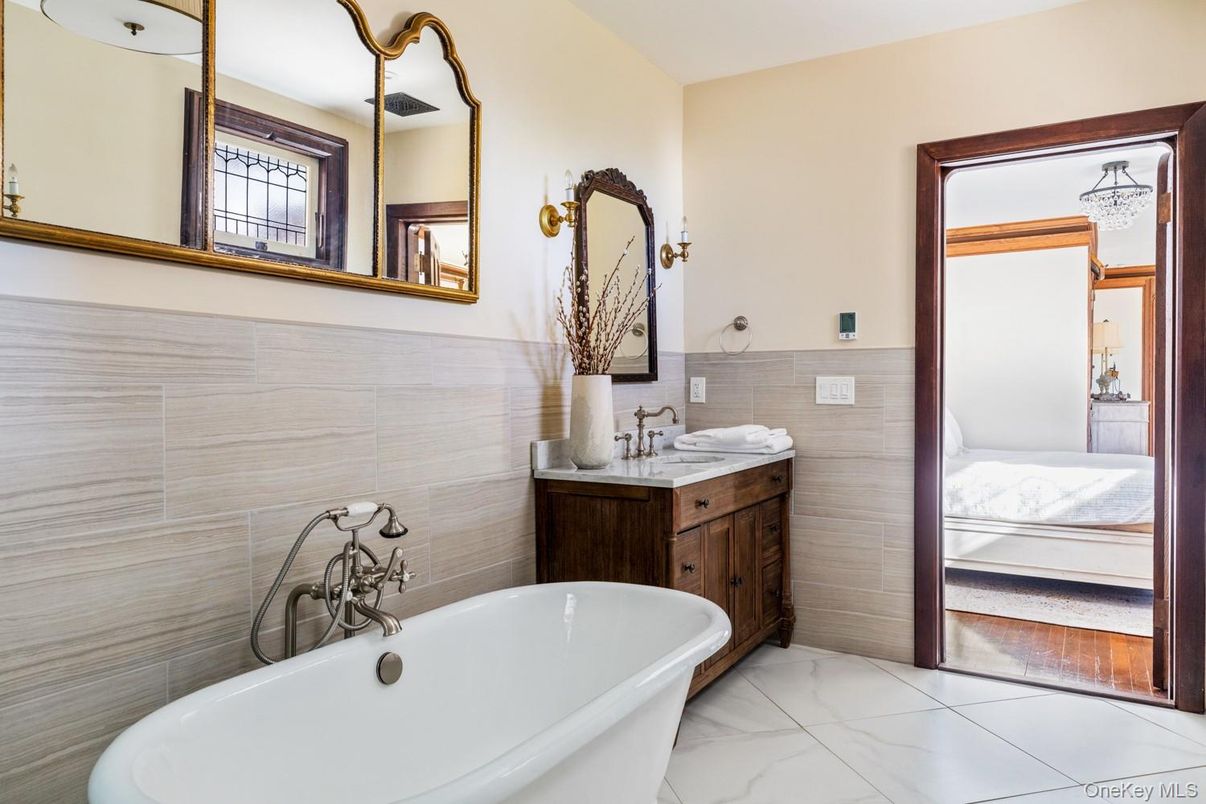Bathroom, Dual Sink Vanities, Interior, Marble