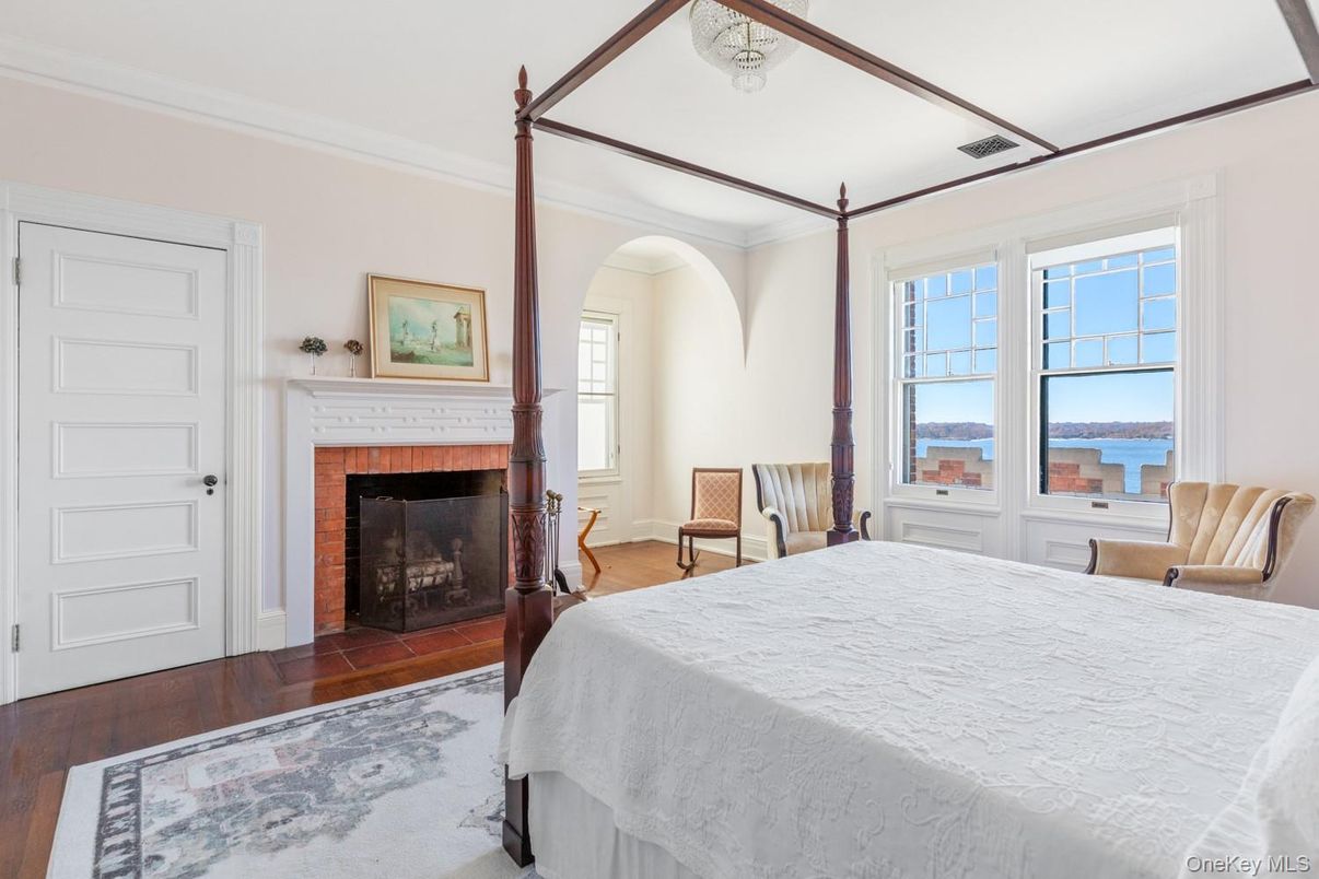 Bedroom, Fireplace, Interior, Water, Wood Texture Flooring