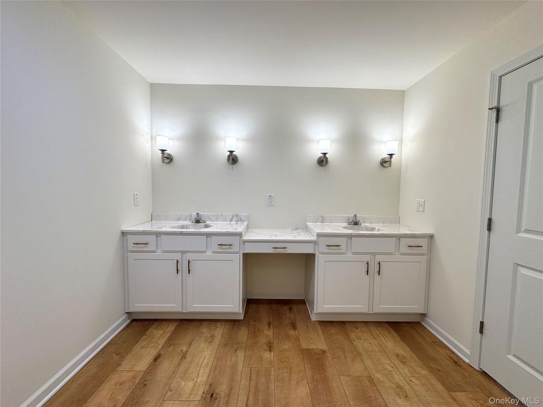 Bathroom, Dual Sink Vanities, Interior, Wood Texture Flooring