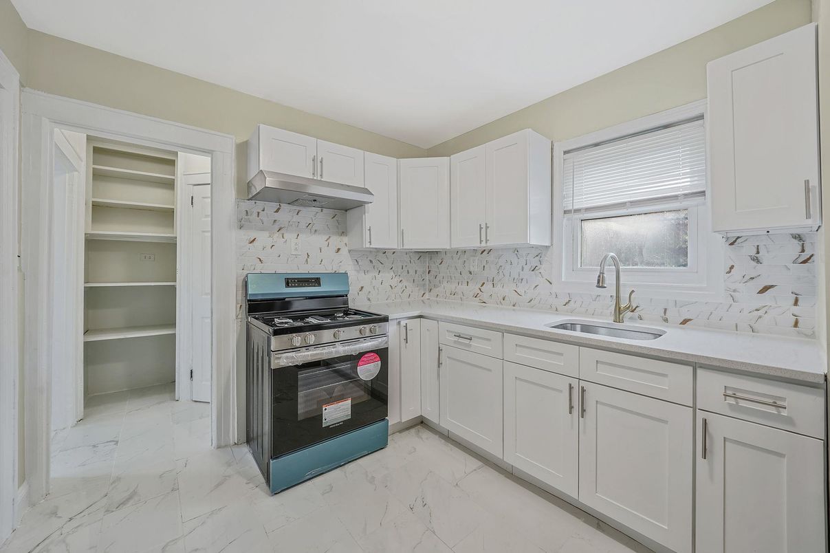 Interior, Kitchen, Marble, Stainless Steel Appliances