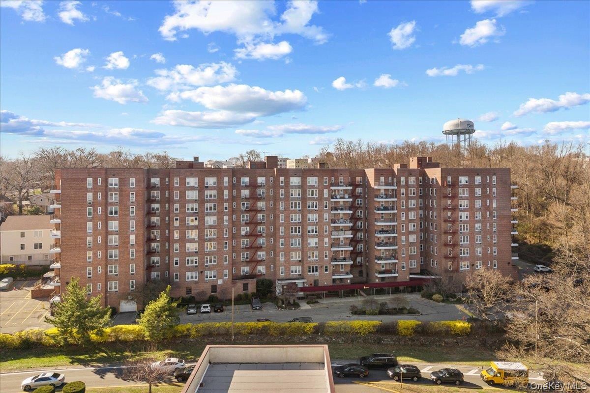 Exterior, Facade, Condo Building
