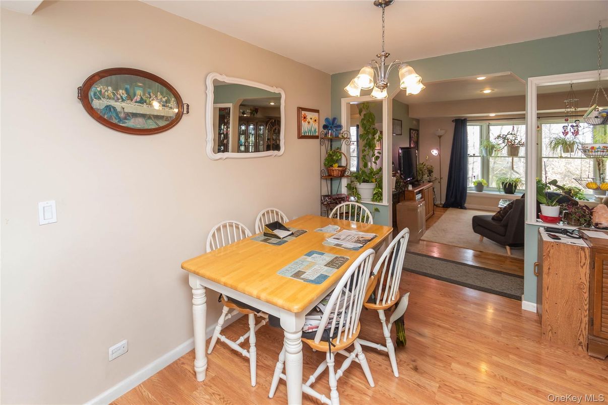 Dining room, Interior, Pendant Lights, Recessed Lighting, Wood Texture Flooring