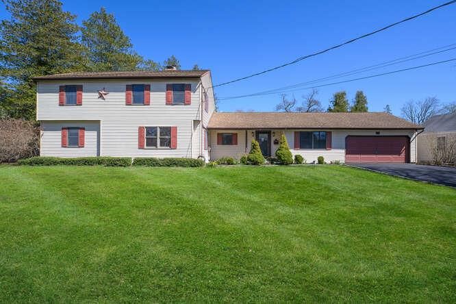 Attached, Backyard, Exterior, Facade, Split Level