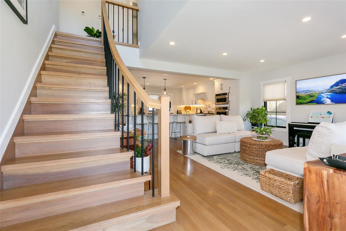 Interior, Kitchen, Living room, Pendant Lights, Piano, Recessed Lighting, Stainless Steel Appliances, Wood Texture Flooring