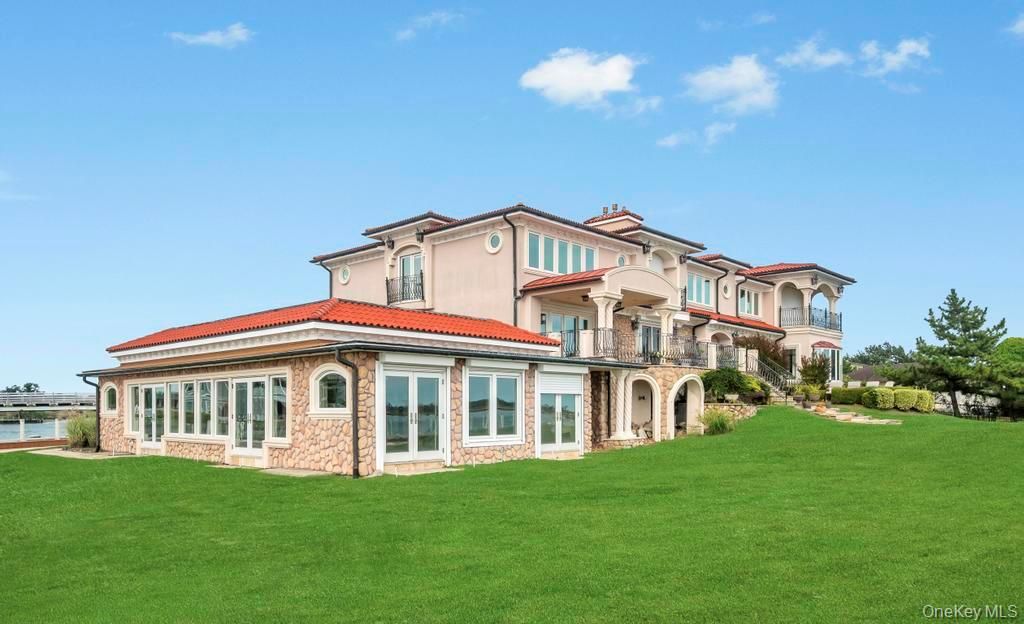 Backyard, Exterior, Facade, Mediterranean