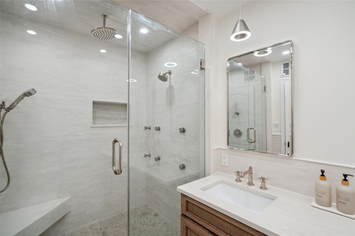 Bathroom, Glass Shower, Interior, Pendant Lights, Recessed Lighting
