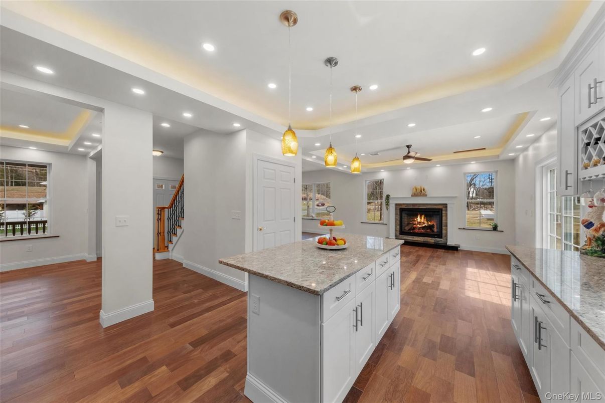 Fireplace, Interior, Kitchen, Pendant Lights, Recessed Lighting, Wood Texture Flooring