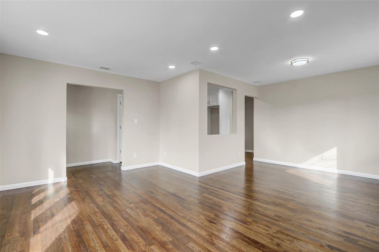 Empty room, Interior, Recessed Lighting, Wood Texture Flooring