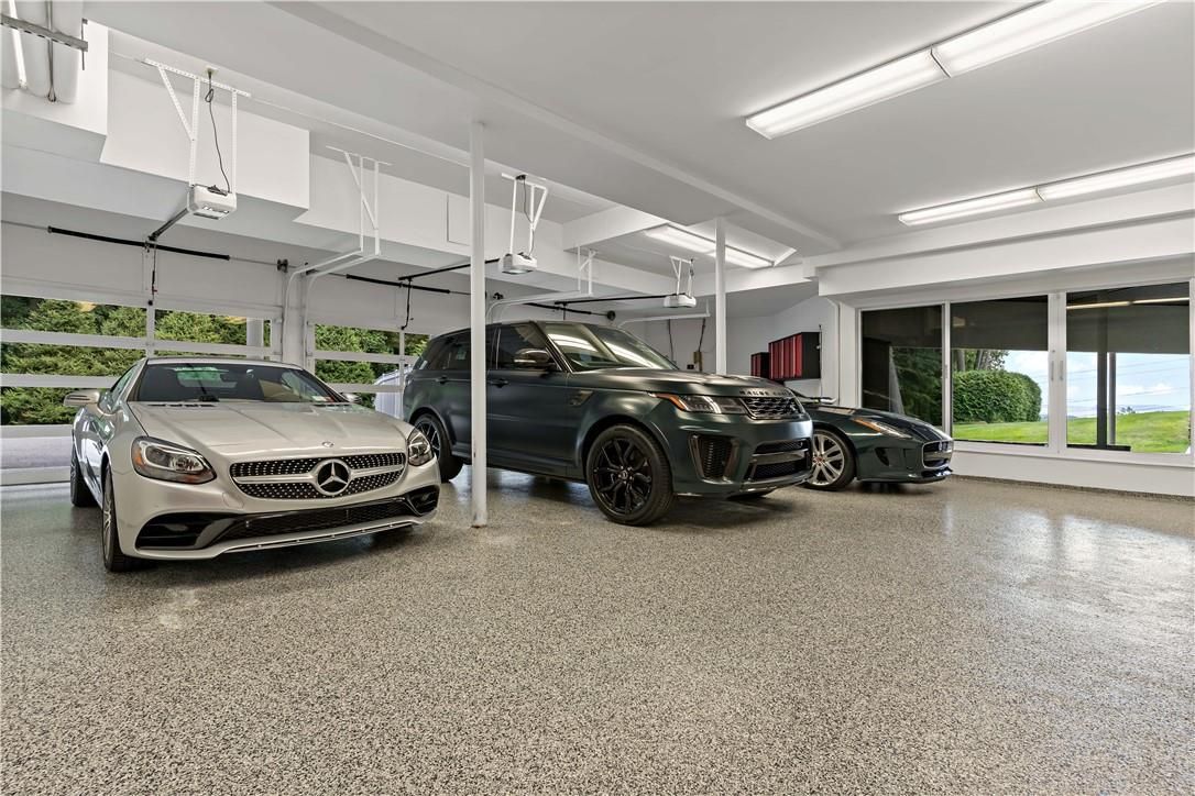 Garage, Interior