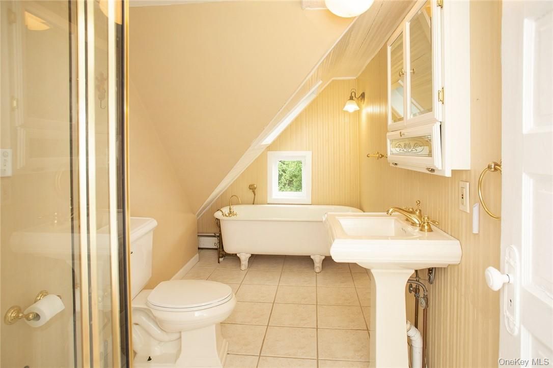 Bathroom, Free Standing Baths, Interior