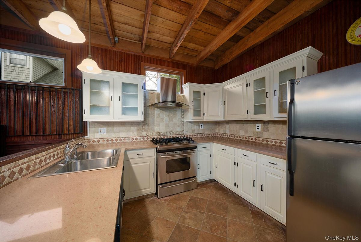 Interior, Kitchen, Pendant Lights, Stainless Steel Appliances, Wooden Beams, Wooden Ceilings