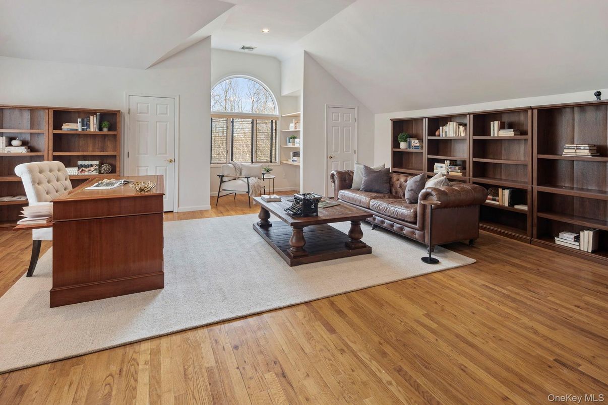 Home Office, Interior, Living room, Recessed Lighting, Wood Texture Flooring