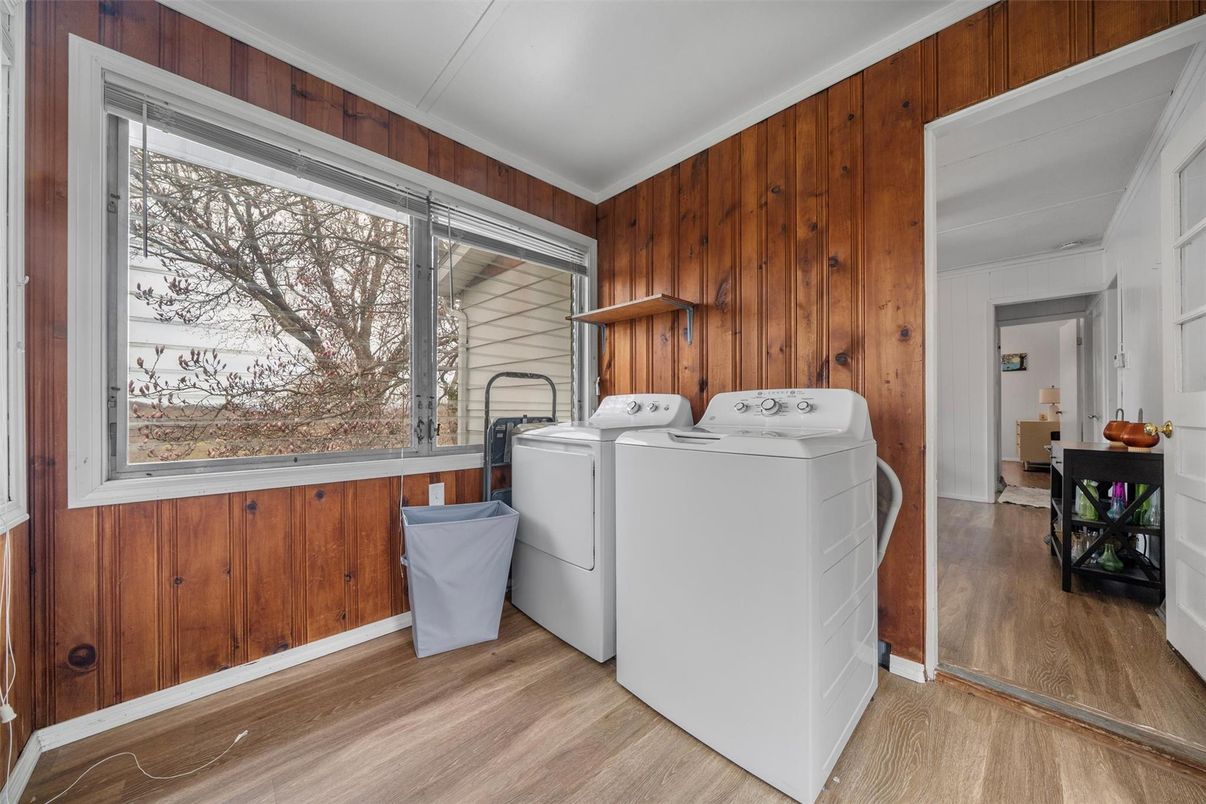 Interior, Washer, Wood Texture Flooring, Wooden Walls