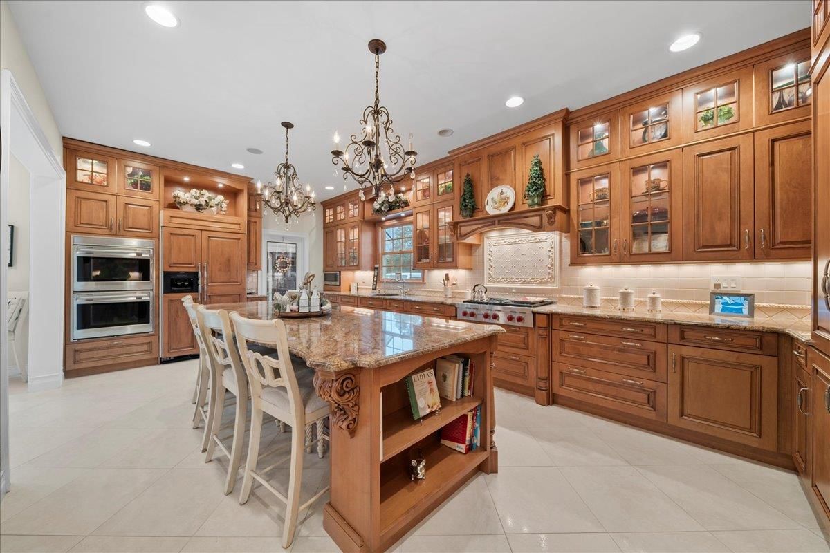 Chandelier, Interior, Kitchen, Recessed Lighting, Stainless Steel Appliances