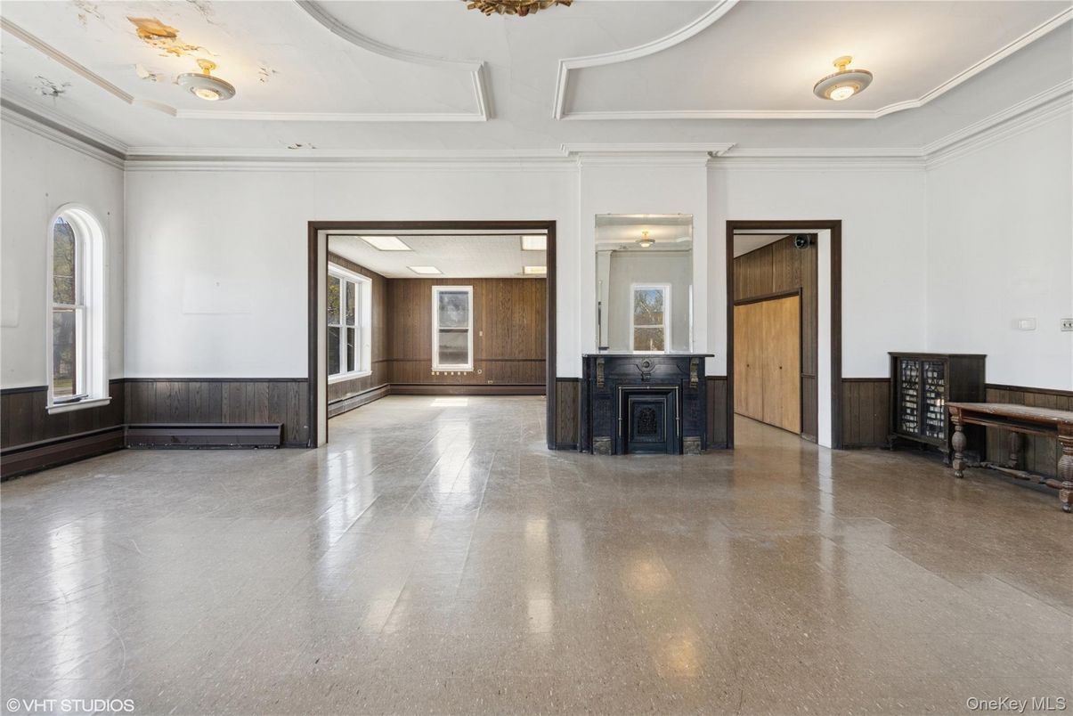 Empty room, Fireplace, Interior, Recessed Lighting