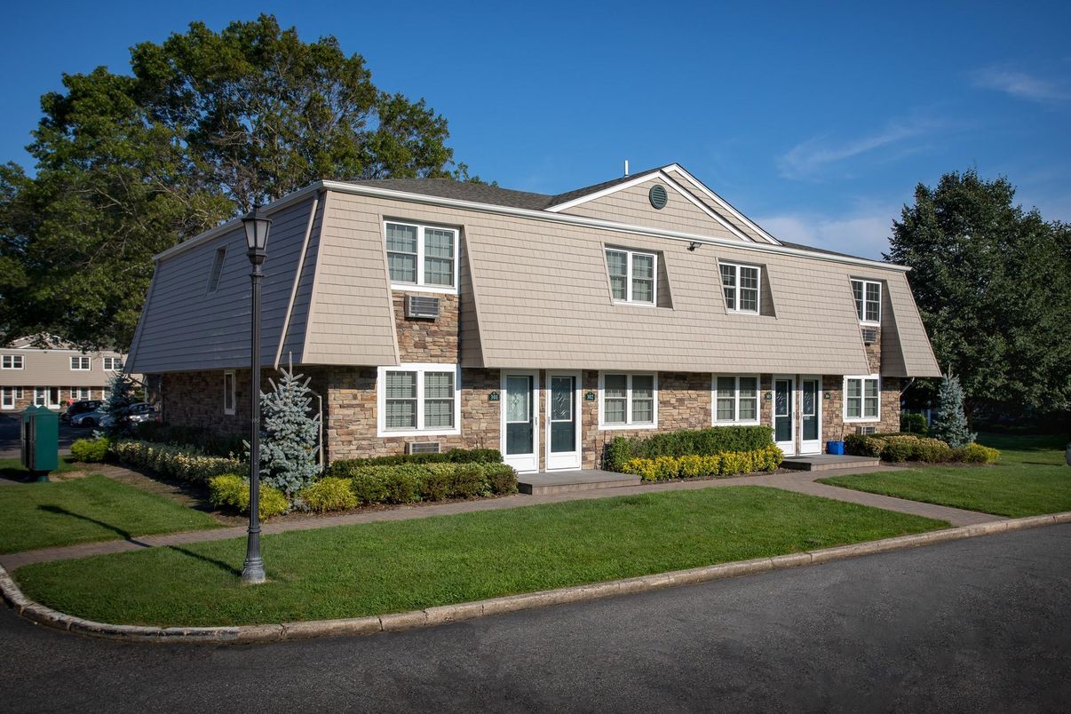 Exterior, Facade, Cape Cod
