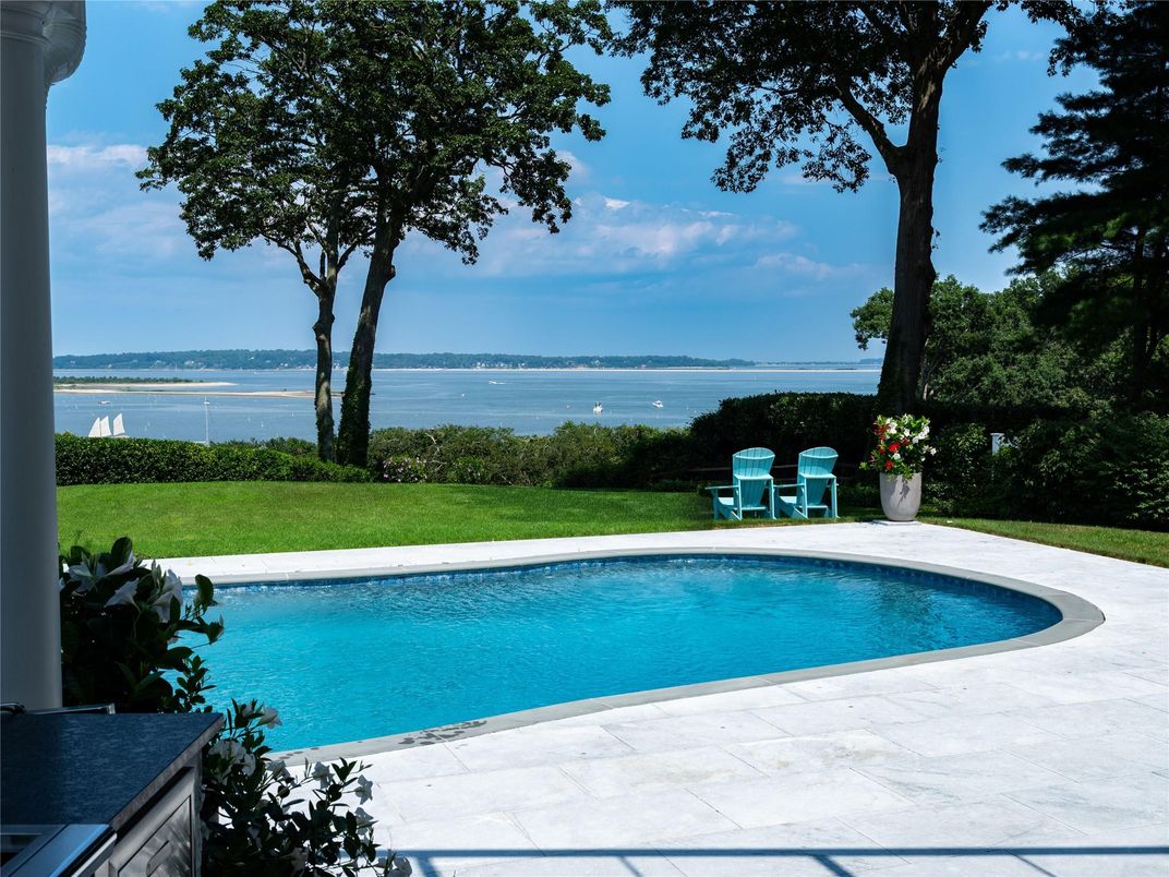 Exterior, Pool, Water