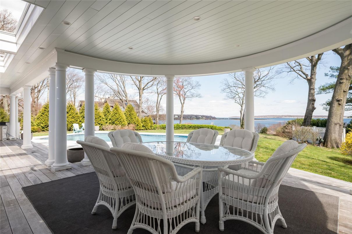 Exterior, Pool, Water