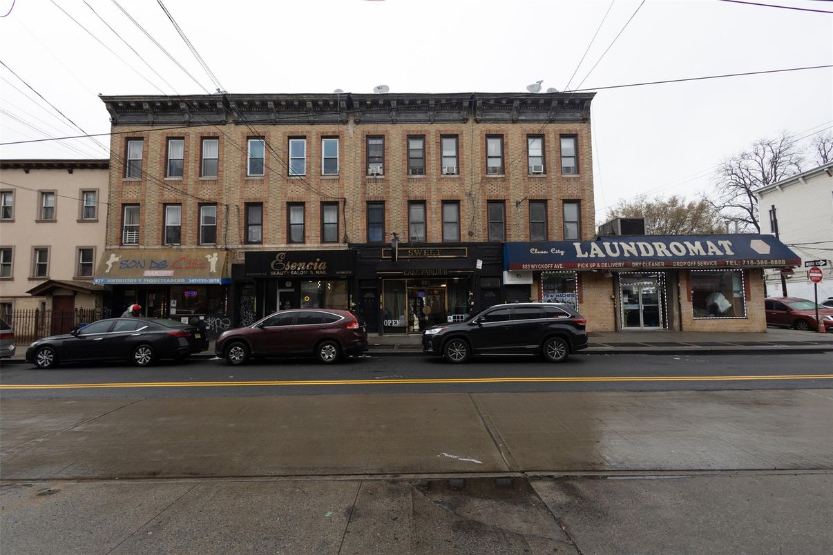 Exterior, Facade, Chicago School