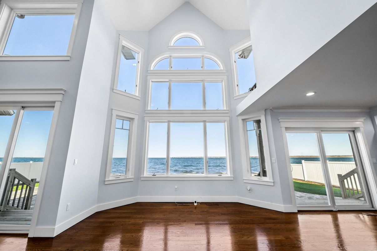 Interior, Recessed Lighting, Water, Wood Texture Flooring