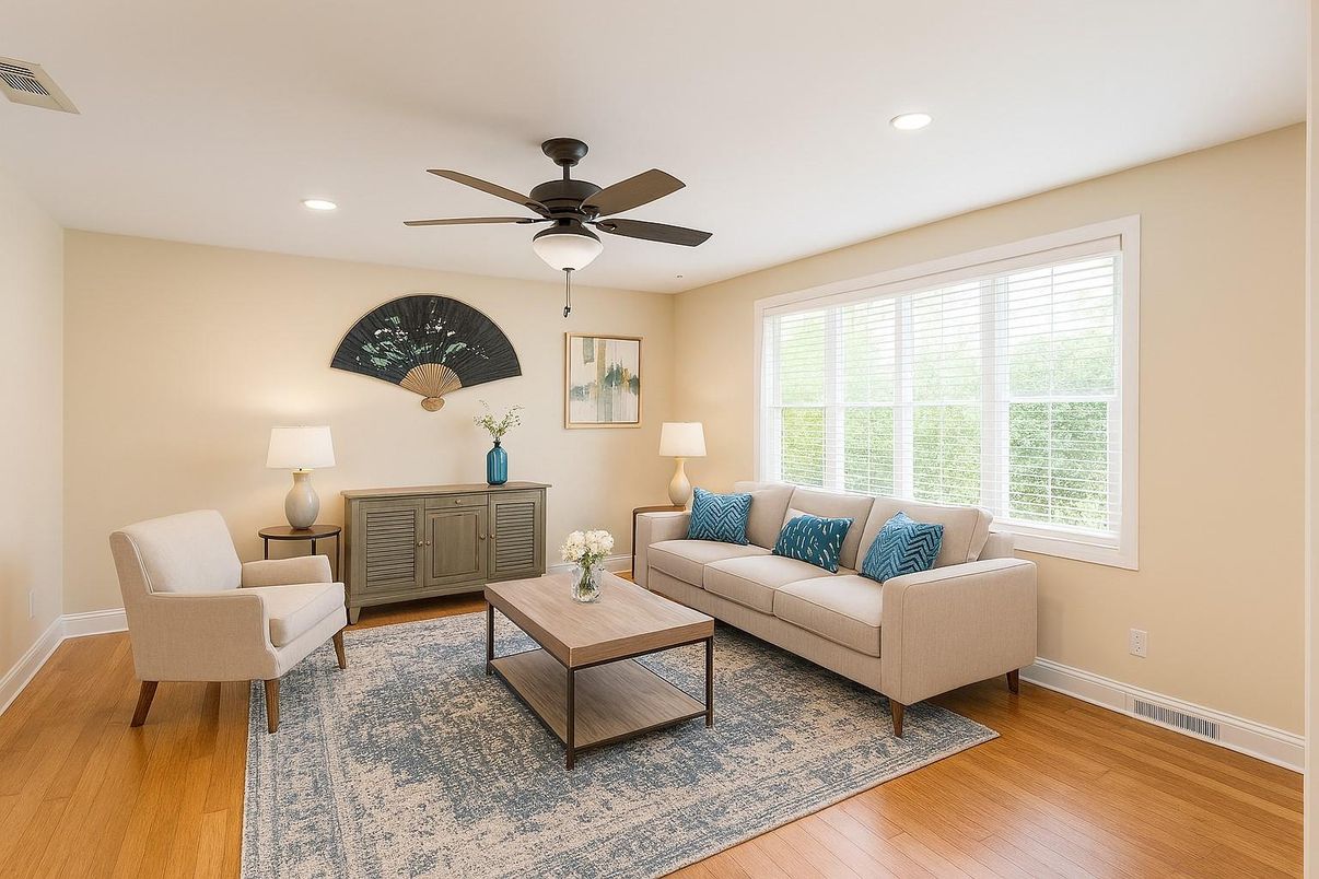 Interior, Living room, Recessed Lighting, Wood Texture Flooring